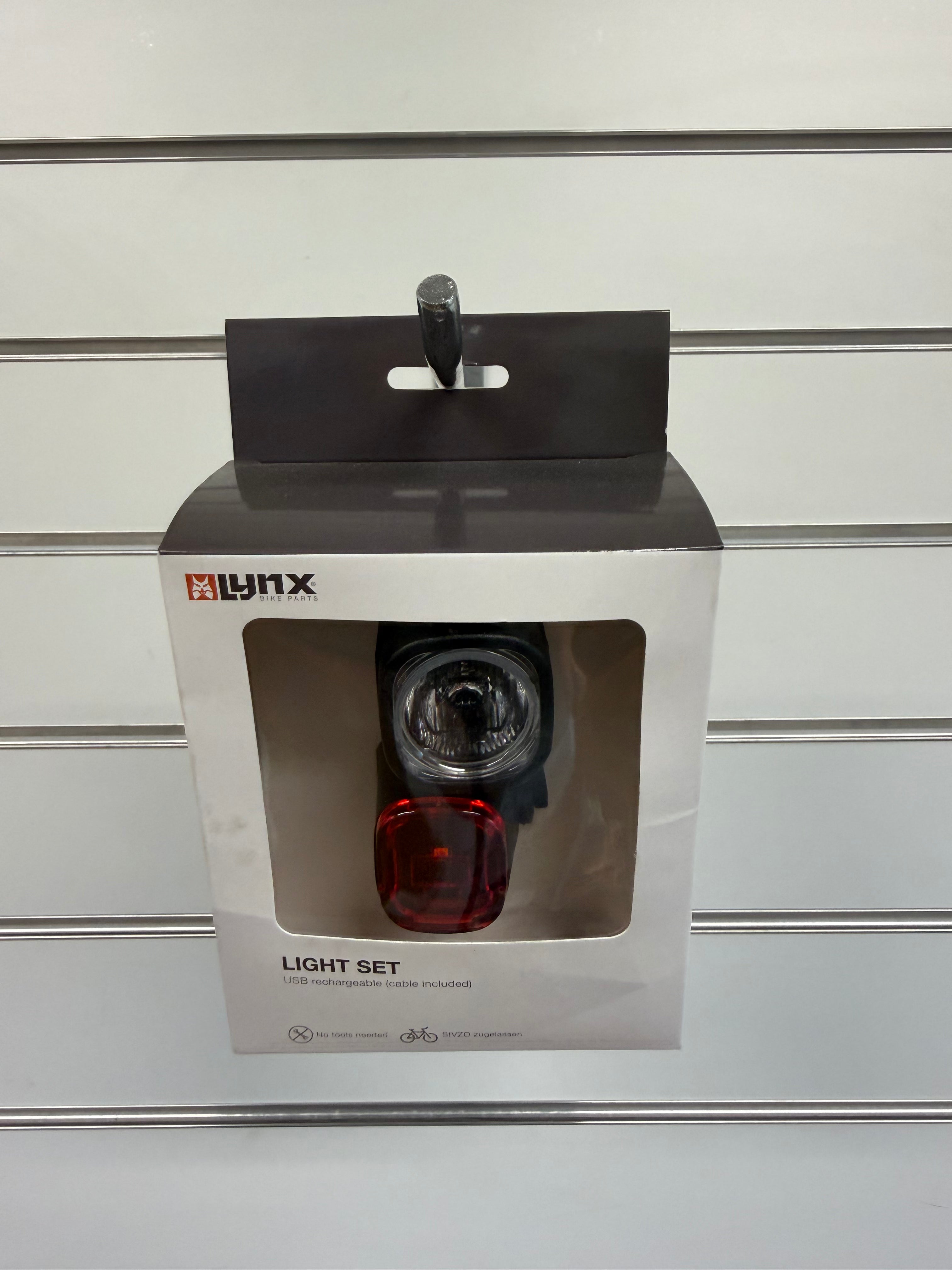 Lynx Lampset – Fram & Bak